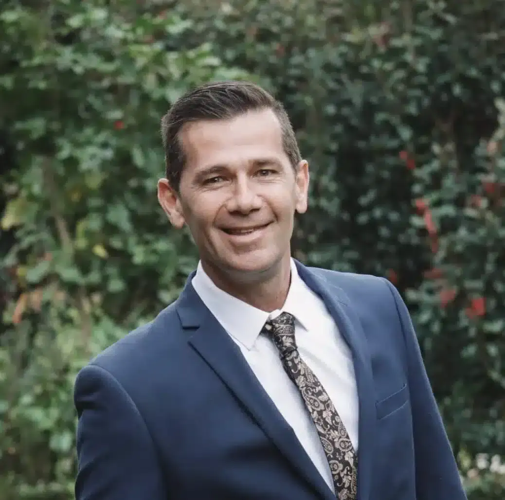 Simon Bennett photo 1
