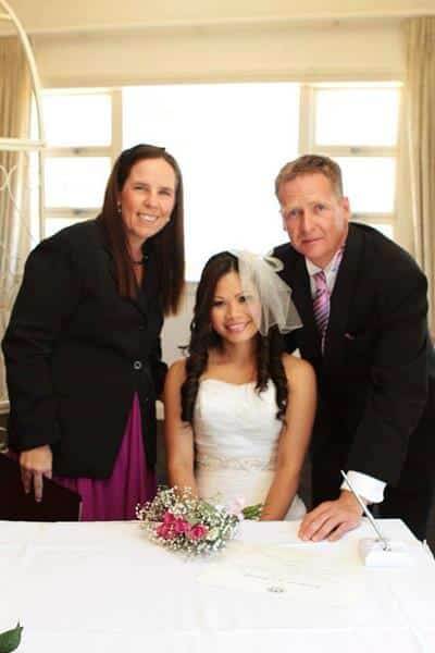 6547143_14_Neths-wedding-pic.jpg