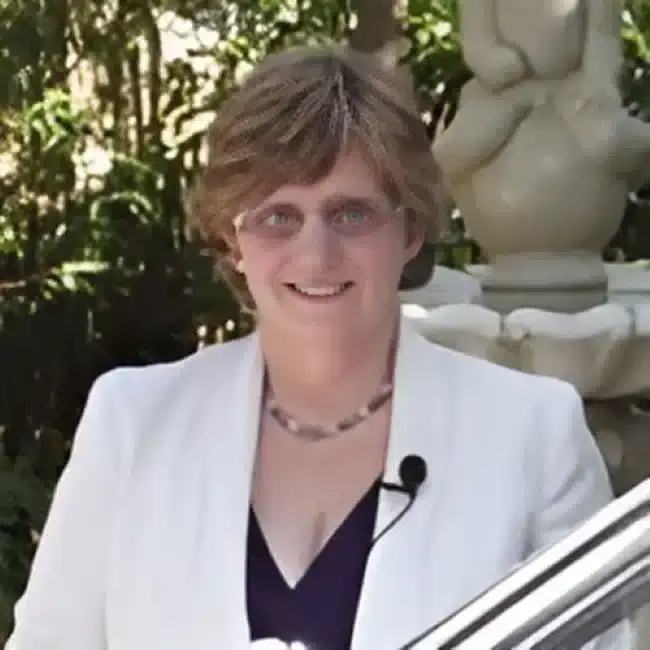 Vivienne Cole