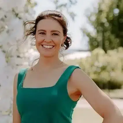 Jennifer Shepherd photo 1