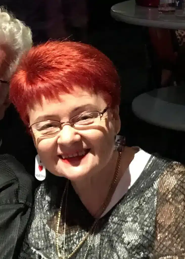 ANNETTE TRELOAR photo 1