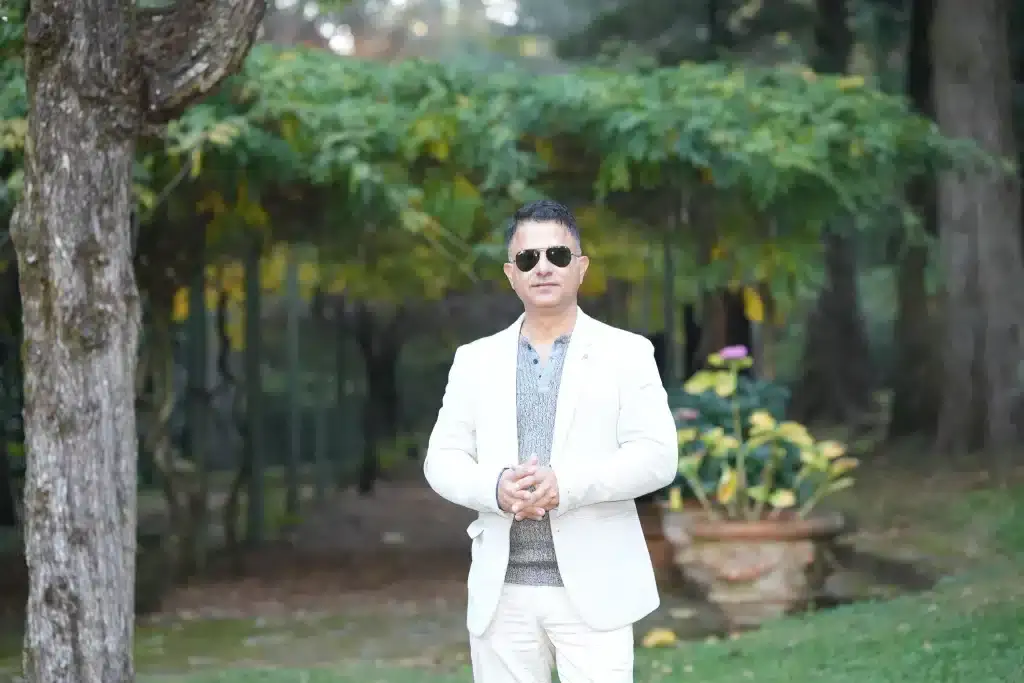 Rohit Revo photo 1